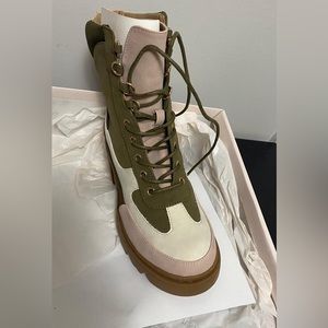 Women’s boots
